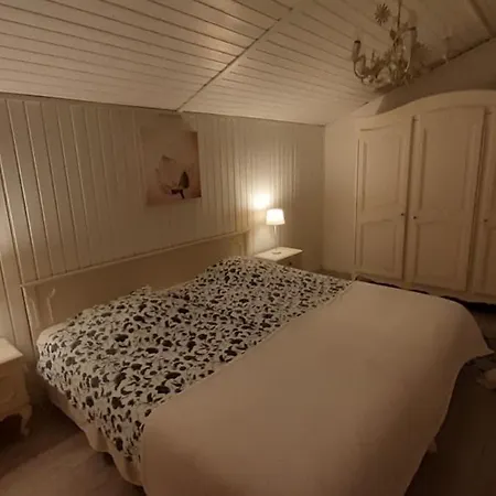Chalet Confortable Au Calme A L'etang Du Stock
