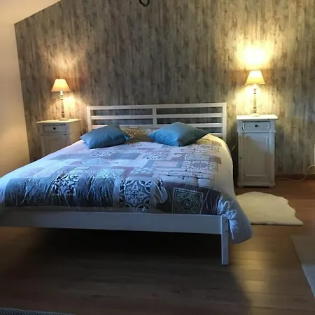 Confortable Au Calme A L'etang Du Stock Langatte